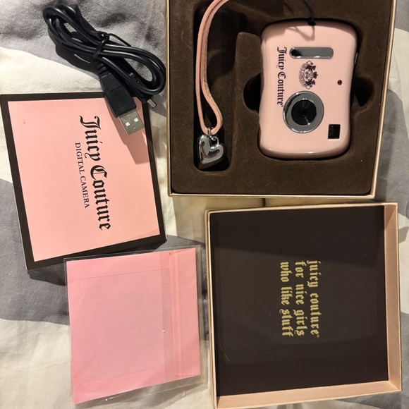 Juicy couture pink digital camera - Picture 6 of 9